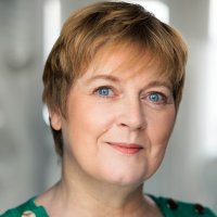 SueSwallow (she/her) 🎭🏳️‍🌈 (@_sueswallow) 's Twitter Profile Photo