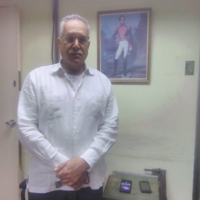 Abogado, Profesor UCV, especialista en Derecho Penal