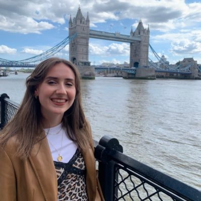 MLitt Publishing Studies Student @Stiruni | she/her | Florence + the Machine enthusiast 🌷