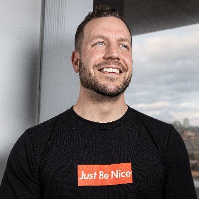 Founder of the Just Be Nice Project. Helping People Help People. Hater of Buzzwords.