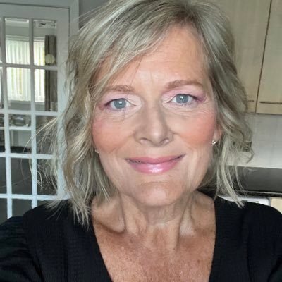 dmlWilliams's profile picture. "Do what you love..."