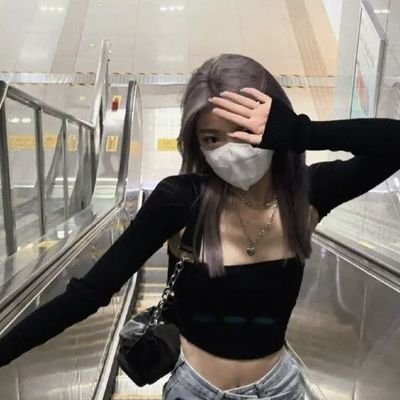 lexicomishu's profile picture. 19 • she, her. | ♌ • psych | iskolar ng bayan. | open for acad comms! | #studytwt & #booktwt | #lexicomishureview