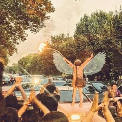 بالاخره نور خورشید هم روی آرزوهای ما میتابه:)🍊🧡
یه عدد ارمی چریک هستم
فالو بدید، بک میدم*