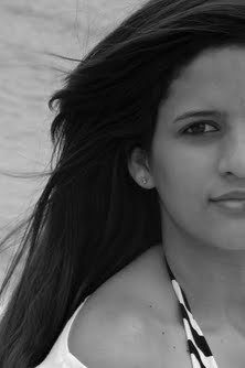 ¬¬ Extrovertida , Espontânea, Simpática, Amiga, Companheira , Conselheira , Perturbada, Apaixonante , Romântica , Menina.
Me Segue :D