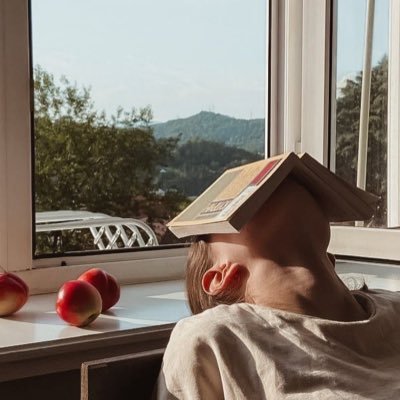 poopsforthots's profile picture. as the full moon blooms, so will you.