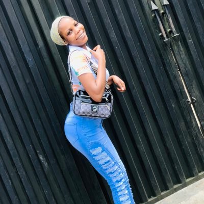 temidola1010's profile picture. 