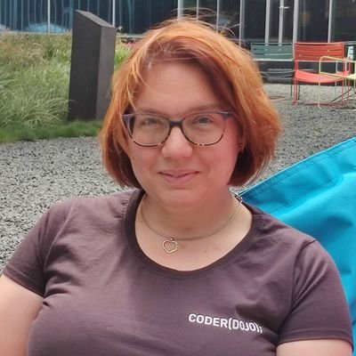 🌍Raspberry Pi Certified Educator
☯️communicatie en hardware @coderdojoNL
💻werkt aan SAP Generieke Uitkerings Straat (GUS) @achmea