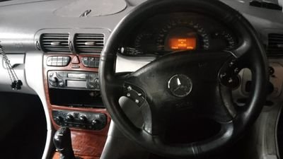 MujuKhn's profile picture. 