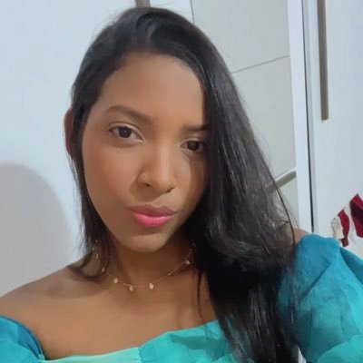 CarlaBrss's profile picture. 