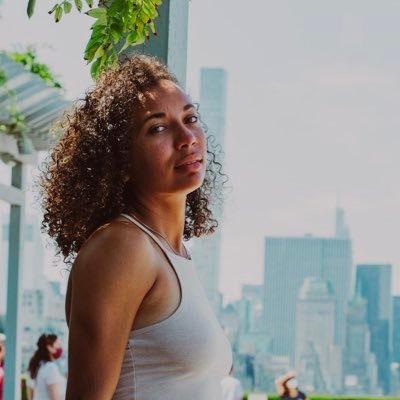 MS Student w/ @VTShorebirds studying Piping Plover nesting ecology | #BlackBirder #BlackInNature #BlackInEnvironment | IG: @sharinnature | 🌱🐦🐠🐿🌿 {she/her}