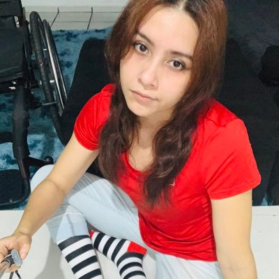Hello, my name is Karin ❤️ a paraplegic girl and I have a little obsession with long socks, garter belts and stockings 🥰 I love to dress my dead legs
