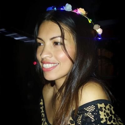 Recuerda no puedes hacer feliz a todo el mundo,no eres un tarro de Nutella🐻