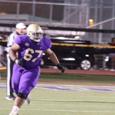 treyray35's profile picture. CBHS 23 Football🏈 OL 6”0”                             Ole Miss 27