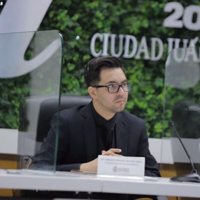 Activista, Administrador público, Red de Transparencia en Ciudad Juárez, columnista en #JuarezHoy, Universidad Autónoma de Chihuahua.