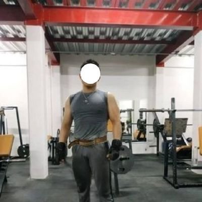 Soy hombre, estaré compartiendo fotos de buenotas 🍑