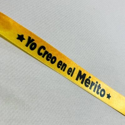 Mujer con aptitud de diseñar mi propio camino como mujer responsable y constructora de mi proyecto de vida. Mi vida, mi amor y fortaleza me dice mamá.