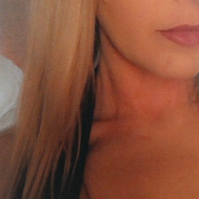 F half of straight cpl💋partner is @sensual_mystery, don’t play separately😊no DM without asking on TL🚫