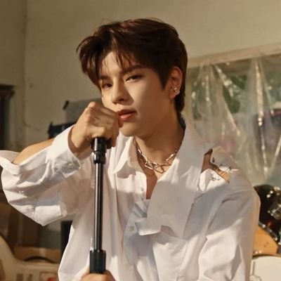 voy a cambiarme de cuenta otra vez, a la anterior basicamente: @seungminnieb0t