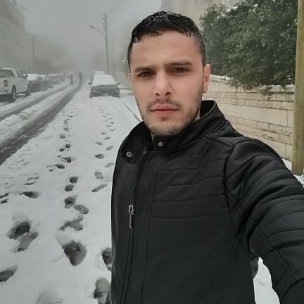 فلسطيني ♡
لغير #ريال_مدريد ذوقي لاا ينحني وحيث شعارهہ الأبيض أنا انتمي اقسم بمن وضع في قلبي هواهہ أن عشق مدريد لن ينجلي