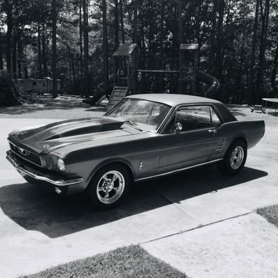 YouTuber with a 1966 Mustang.