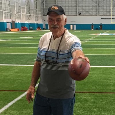 The Official Page of Larry Csonka, 1972 Miami Dolphins, Pro Football Hall Of Fame 1987, Order HEAD ON via Link ⬇️