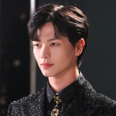 BTOBalenciaga's profile picture. 95 liner • multistan • she/her • B7OB