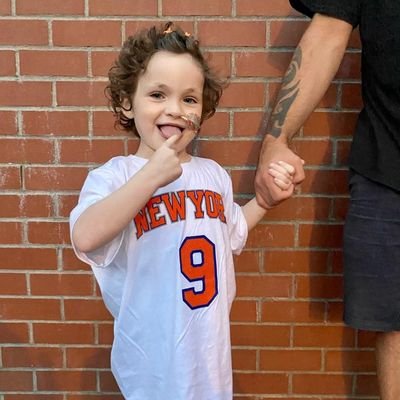 Follow Floraās journey as she fights Neuroblastoma!