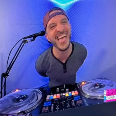 High End DJ 🎧 and Entertainer in the Central PA area // 🟣👾Twitch Affiliated DJ and Gamer👾🟣 //