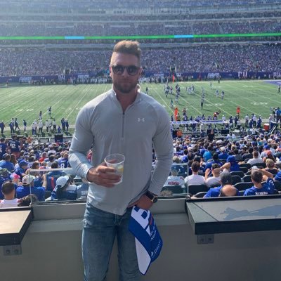 Rbecks1989's profile picture. A capitalist at heart building generational wealth through stocks, real estate, and options strategies