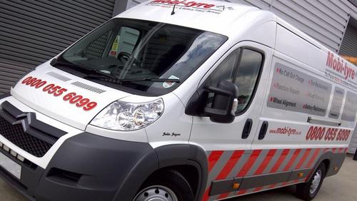 D_Easytyre's profile picture. Easy Tyre makes Tyre and Battery Replacement as easy as 123.