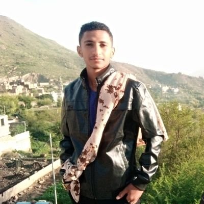 - و لم أشعر بالأسف على نفسي قط مثل الآن، بينما استرجع كل ذكرياتي الحزينة وأوهامي القديمة، تتناثر خيالاتي كالمطر و تنهمر مع دموعي.