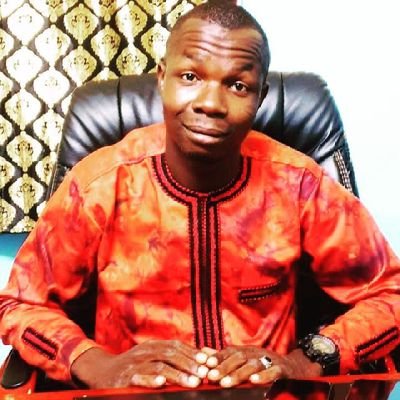 jeune entrepreneur dans le BTP,la confection et la pose du grillage et du barbelé226🇧🇫🇧🇫🇧🇫