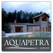 Un piccolo paradiso che nasce dalla ristrutturazione di un antico borgo.
Aquapetra Resort & SPA è oggi un esclusivo Hotel 4 stelle Lusso.