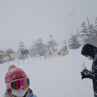 tanny3siders's profile picture. スキー好き
教育系公務員
MT乗り
元合唱団員