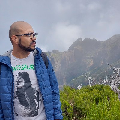 @r_alternativo | Faz piadas quando está desconfortável.