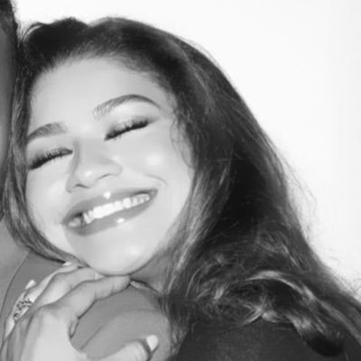 YRFAVD0GGIE's profile picture. — if lost, return to @yrcaptivebf ✩