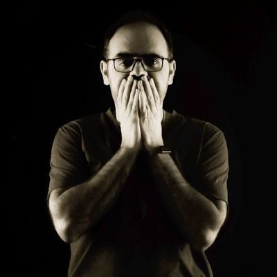 hmdfrtn's profile picture. عدم قطعیت تنها قطعیت زندگی است...