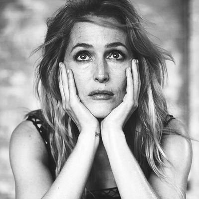 ®| Attracted to Middle Aged Women | MULTI FANDOM ACC | Addicted to The Holy Trinity Of Milfs | Gillian Anderson era|®