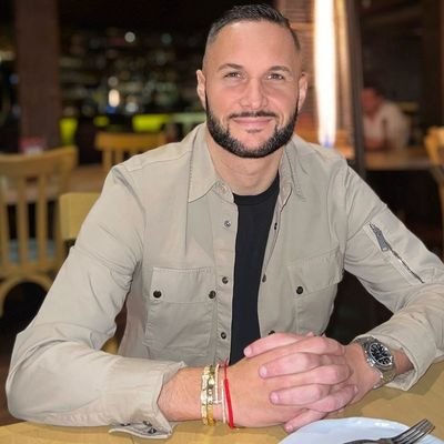 Day Trader📈 | Private Figure ®️🧬
| NY🗽| ➡️ | MIA 🌴
I’m Not A Goat🐐,But I Fit The Description 📖
| Serial Entrepreneur
| Trading Academy
|Learn More👇