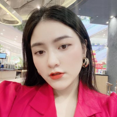 おはようございます。 ミニーと申します。 シンガポールで育ちました。 ツイッターを使うのは初めてです！