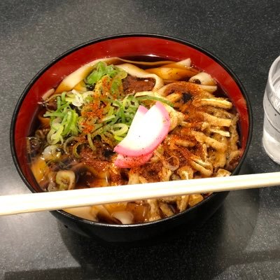 夜勤の🚚トラックドライバーは、ただいま足のケガ(蜂窩織炎)により、８月から休職中。１２月中旬、復職出来る見込み。