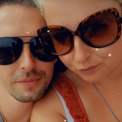 leahjaderow's profile picture. 