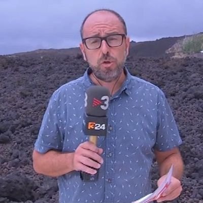 Periodista. Reporter ENG als informatius de @tv3cat. Professor a @UPFBarcelona. Si tu tens la pilota, el contrari no la té