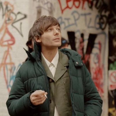 The one and only and no one else 🇩🇰💚💙 days til I’m seeing Louis: 161. Days til im seeing Harry: 51 & 52
