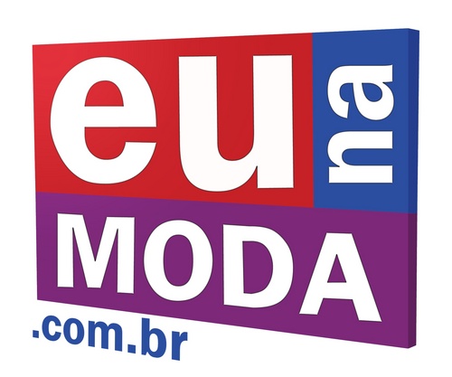 Site com loja virtual de roupas e acessórios de vestuário multimarcas.