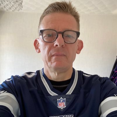 Old git who looks like a Proclaimer 👓 Member of the Labour Party🌹. Cowboys Nation since 1983 🇺🇸🏈 and lifelong supporter of Barnsley FC🇬🇧⚽️