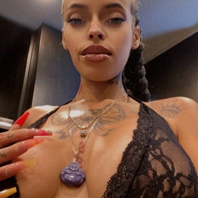 🤤 pussy like water 💦 👅😻🧚🏽♂️ 26 Puerto Rican ♓️ fun sized & juicy 💦 content creator 📍I collab with girls only ‼️😮💨 Instagram @carmellasquirtsss888