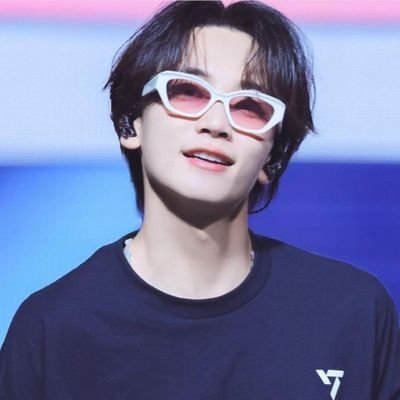 🧶🛒 (Selling crocheted items like photocard holder and others)
This account is for business. In case of inactivity, kindly dm my other account, @yumiaines.