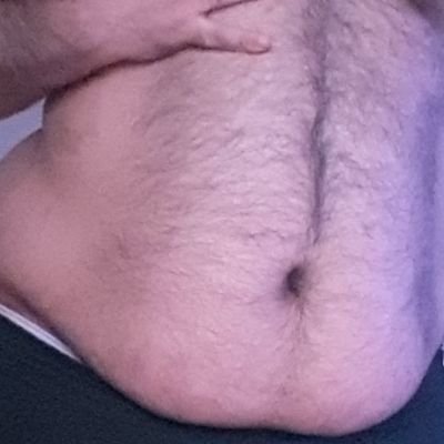 Um ursinho super tranquilo e gente boa, mas que tb é bem safadinho, mamador e adepto ao gouinage.