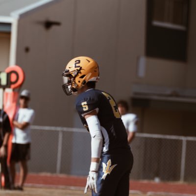 Varsity team Captain 🔱 | Provincial All-Star ⭐️ | 6’3 180| DB/WR | SDSS| c,o 2024 🇨🇦 | 93% average| information: oskarmcphie@gmail.com / 778-386-9007